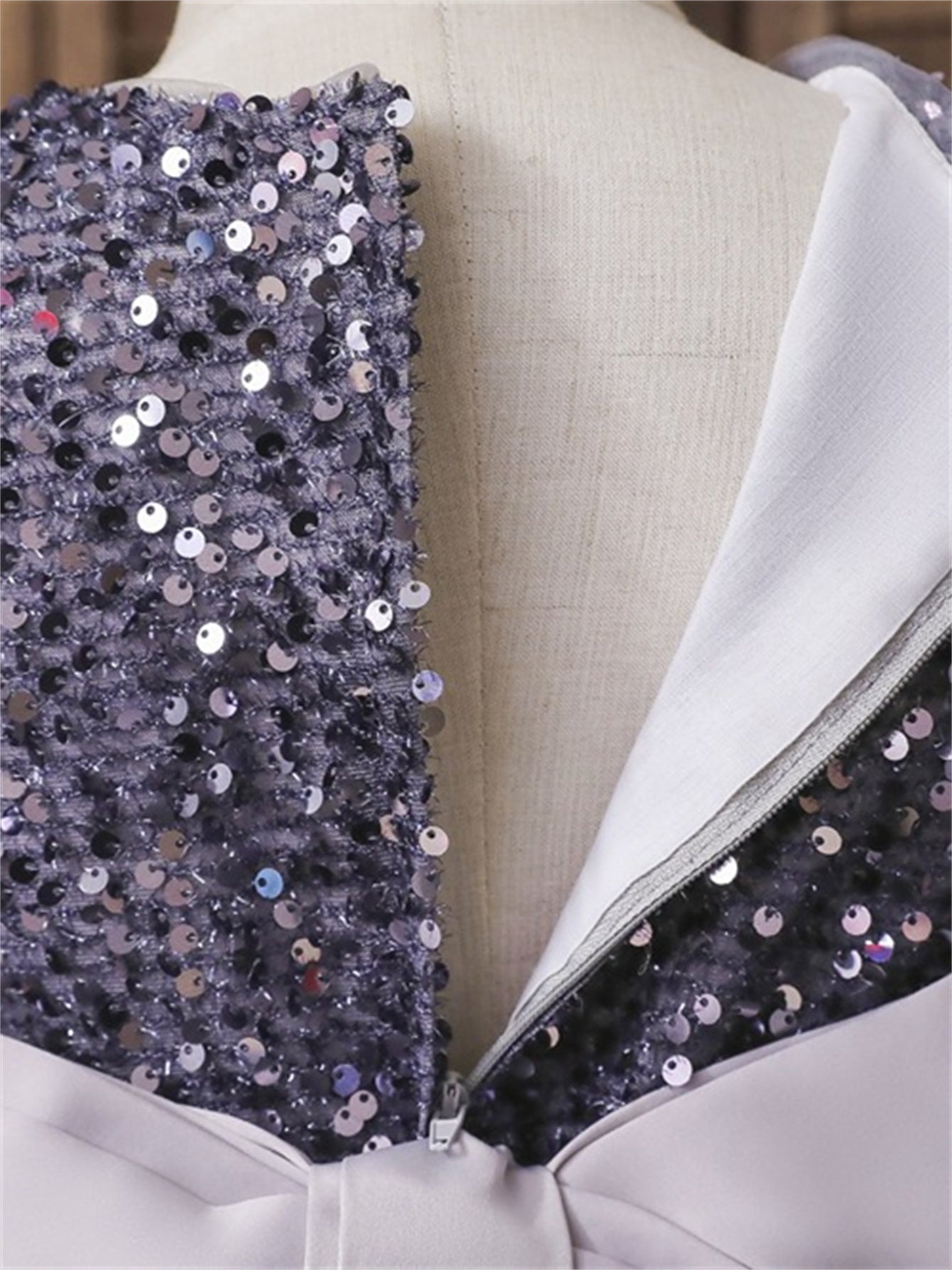 Langes Kleid Pailletten Hochzeit Prinzessin Kleid kleine Host Langarm Mesh Rock Schleife Kleid