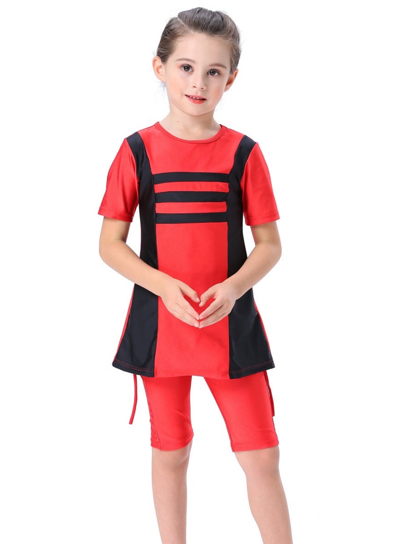 Girls three-piece suit: top + shorts + hat Girls conservative short-sleeved swimsuit horizontal stripe contrast color swimsuit