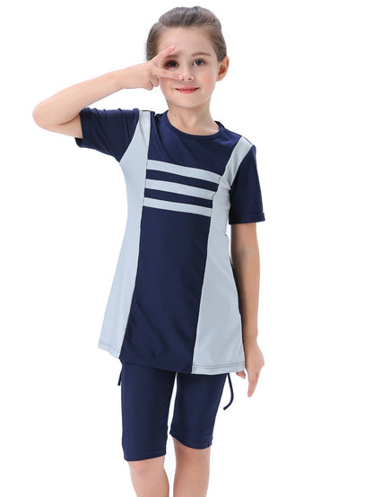 Girls three-piece suit: top + shorts + hat Girls conservative short-sleeved swimsuit horizontal stripe contrast color swimsuit