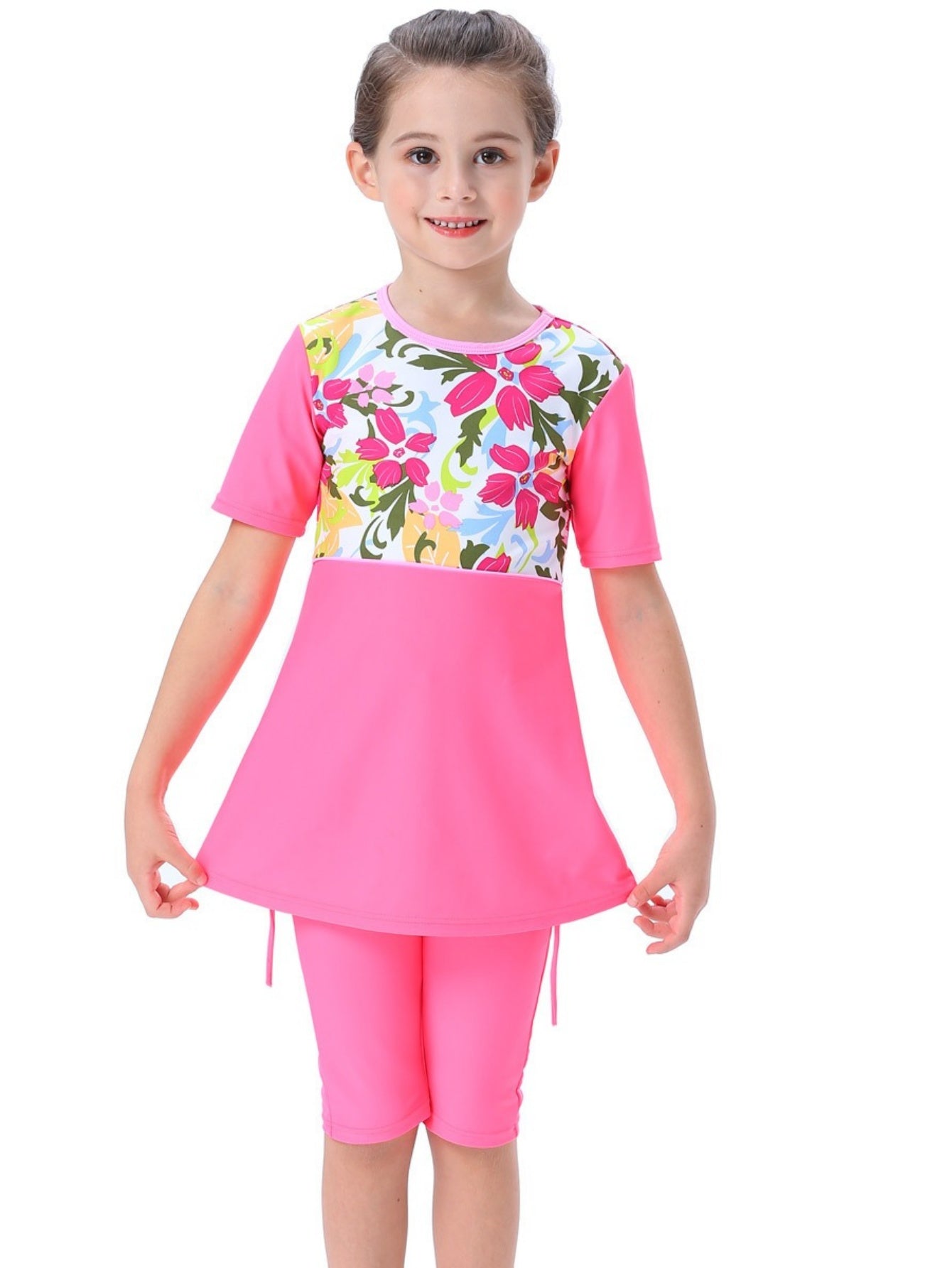 Girls conservative swimsuit Cute children's beach swimsuit Short sleeve + shorts two-piece set Patterned / butterfly print design